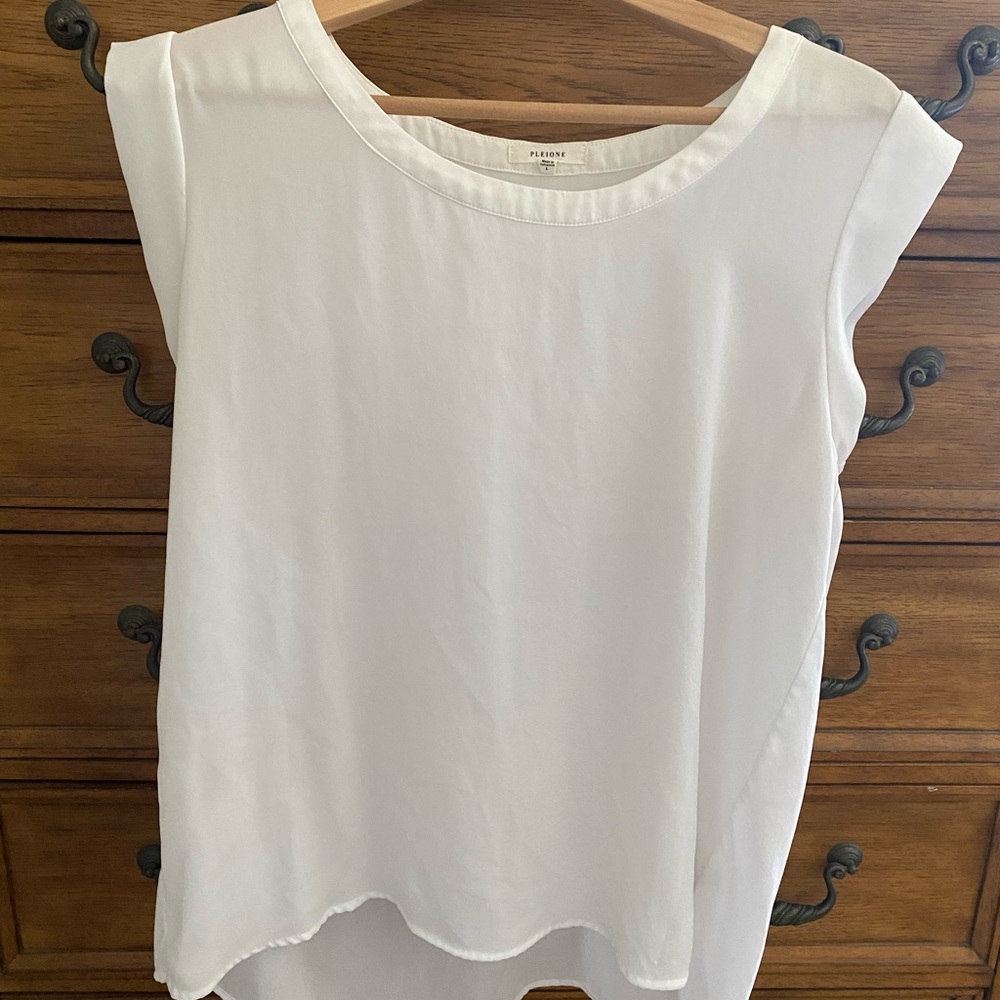 White dress shirt